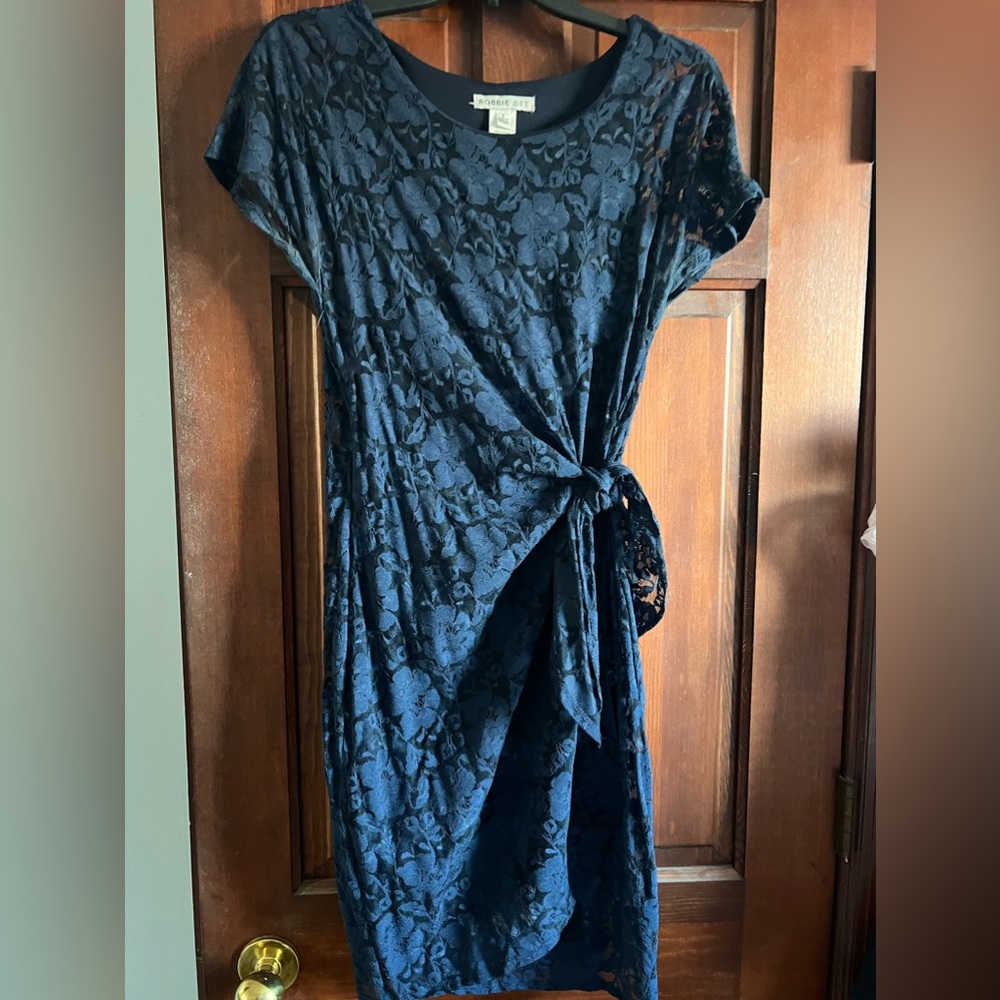 Robbie bee navy blue lace dress - size small